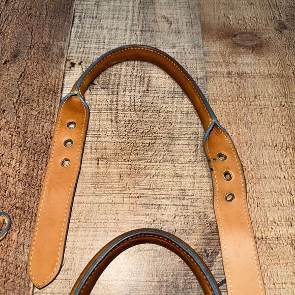 Dooney Bourke satchel replacement straps / handles
And bag charm - Picture 6 of 9